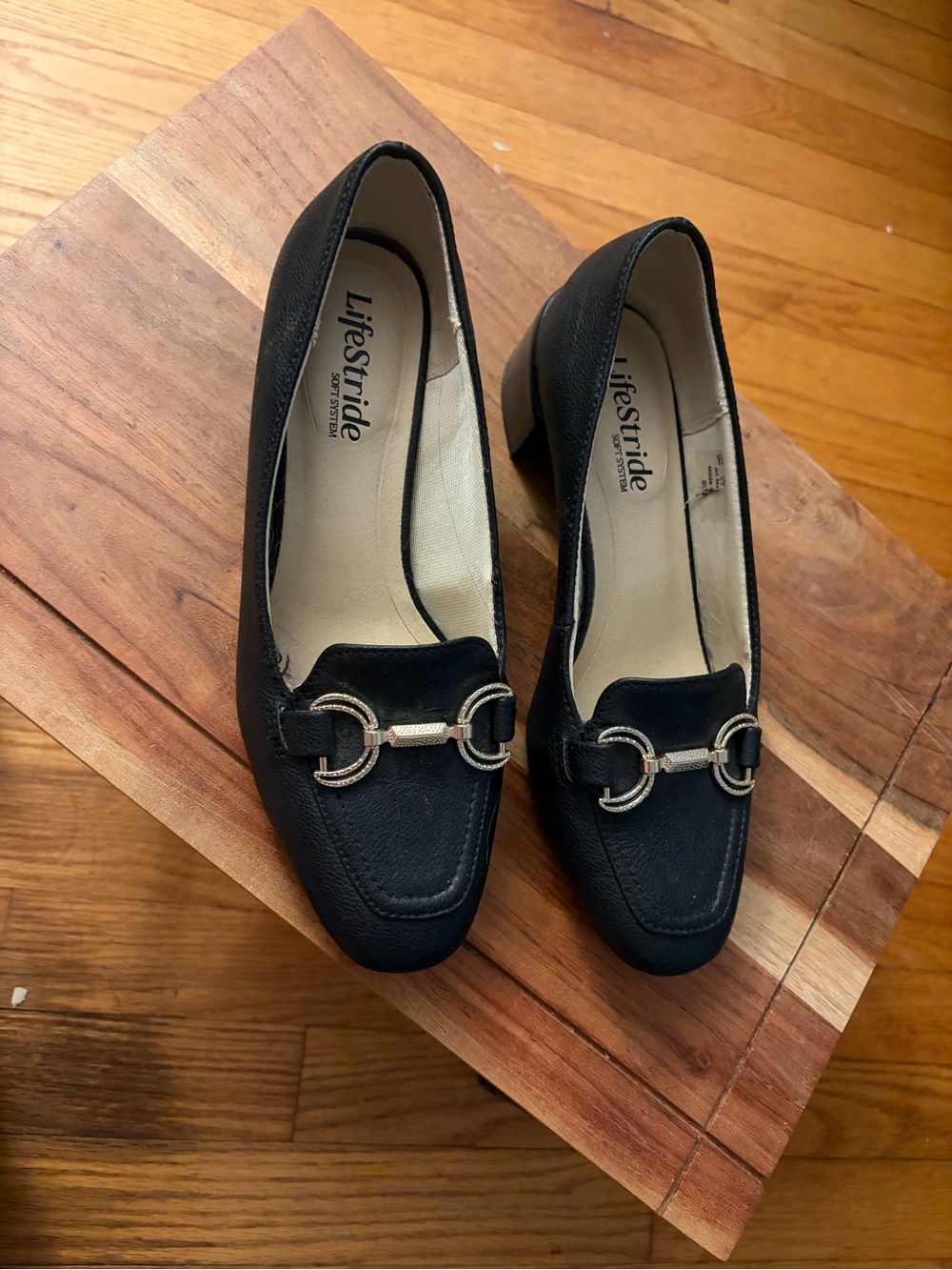 Life Stride Black Women's Loafer Pumps